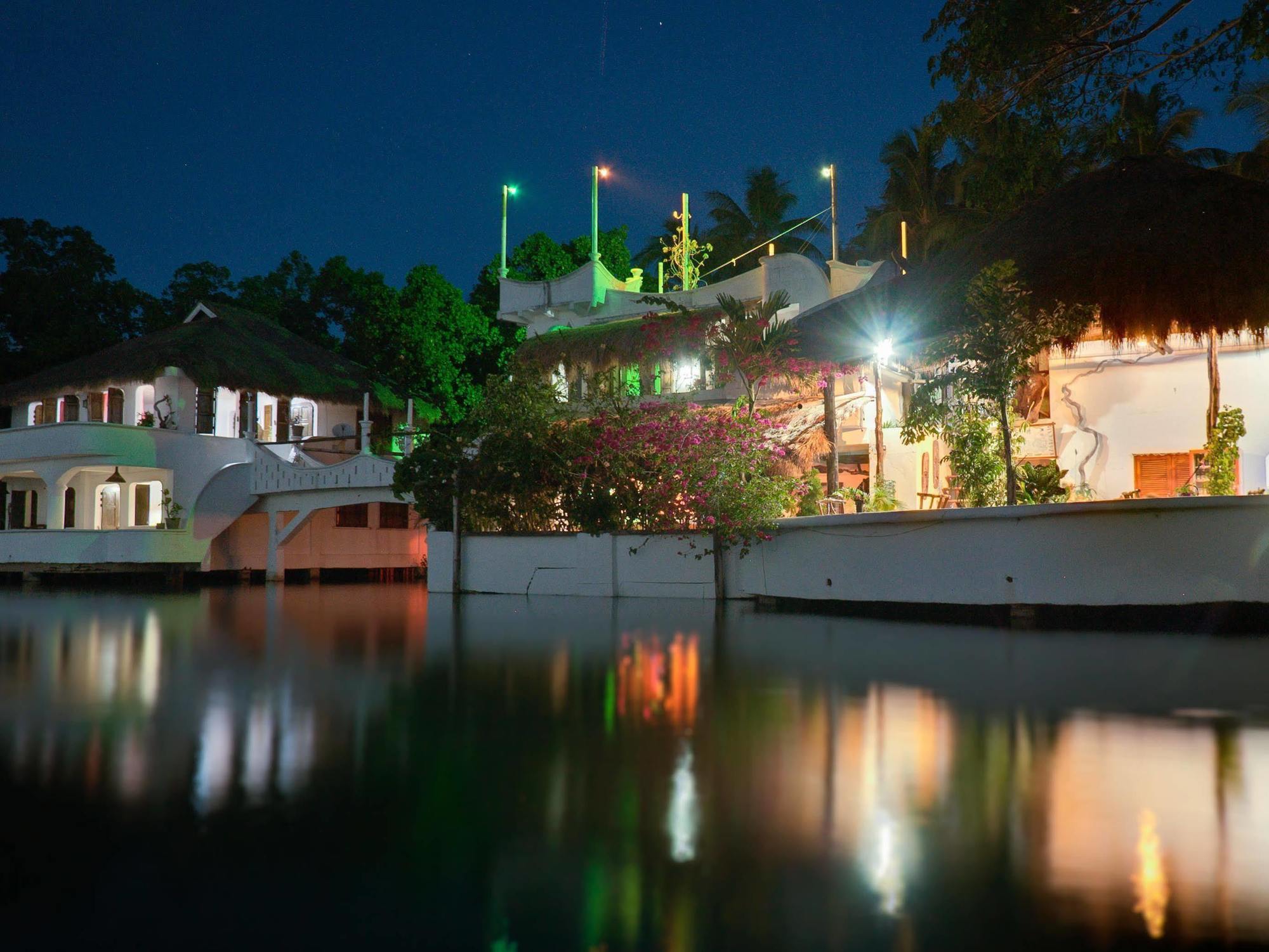 Pierhouse Lodging باسانغا المظهر الخارجي الصورة