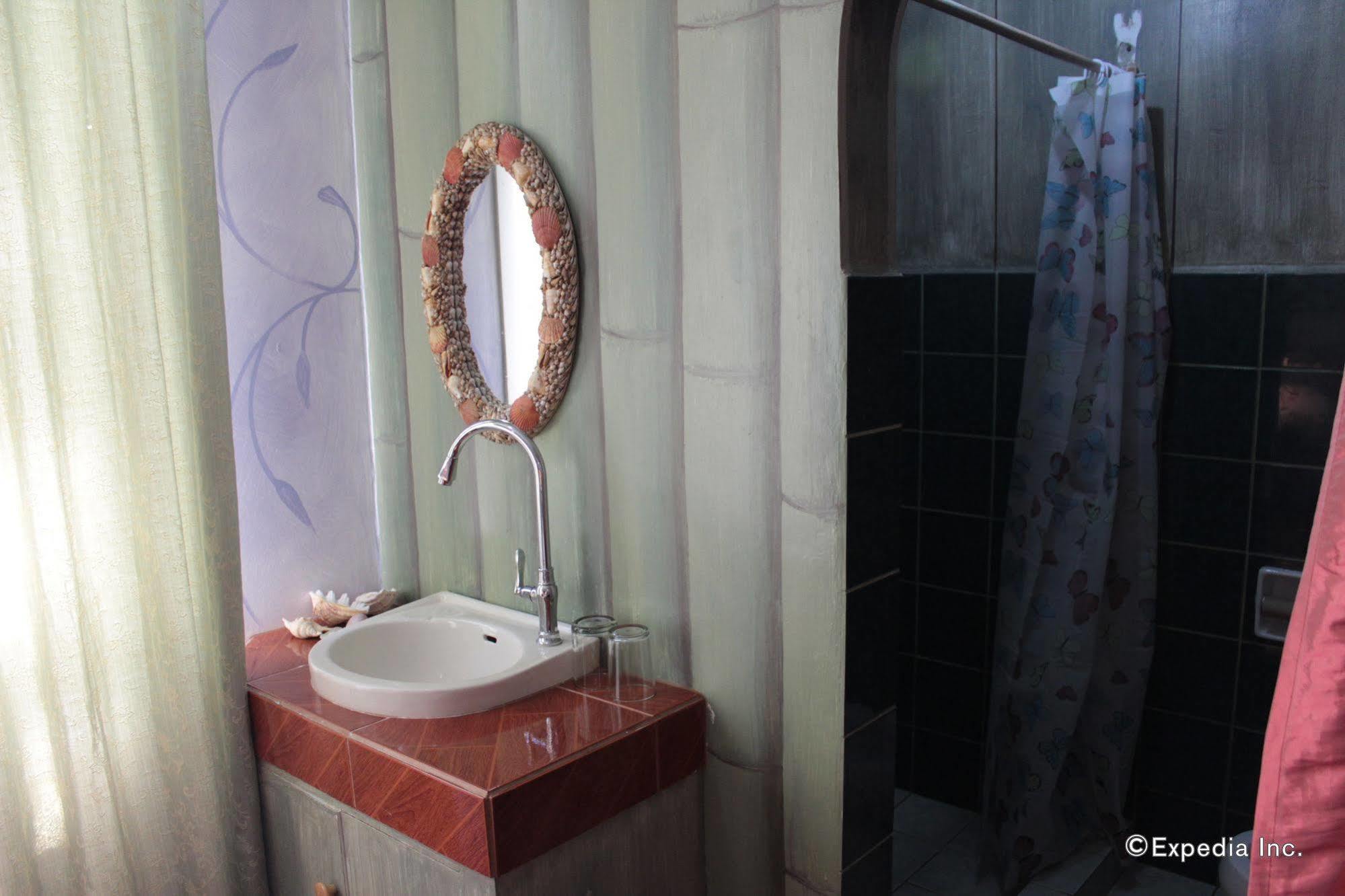 Pierhouse Lodging باسانغا المظهر الخارجي الصورة