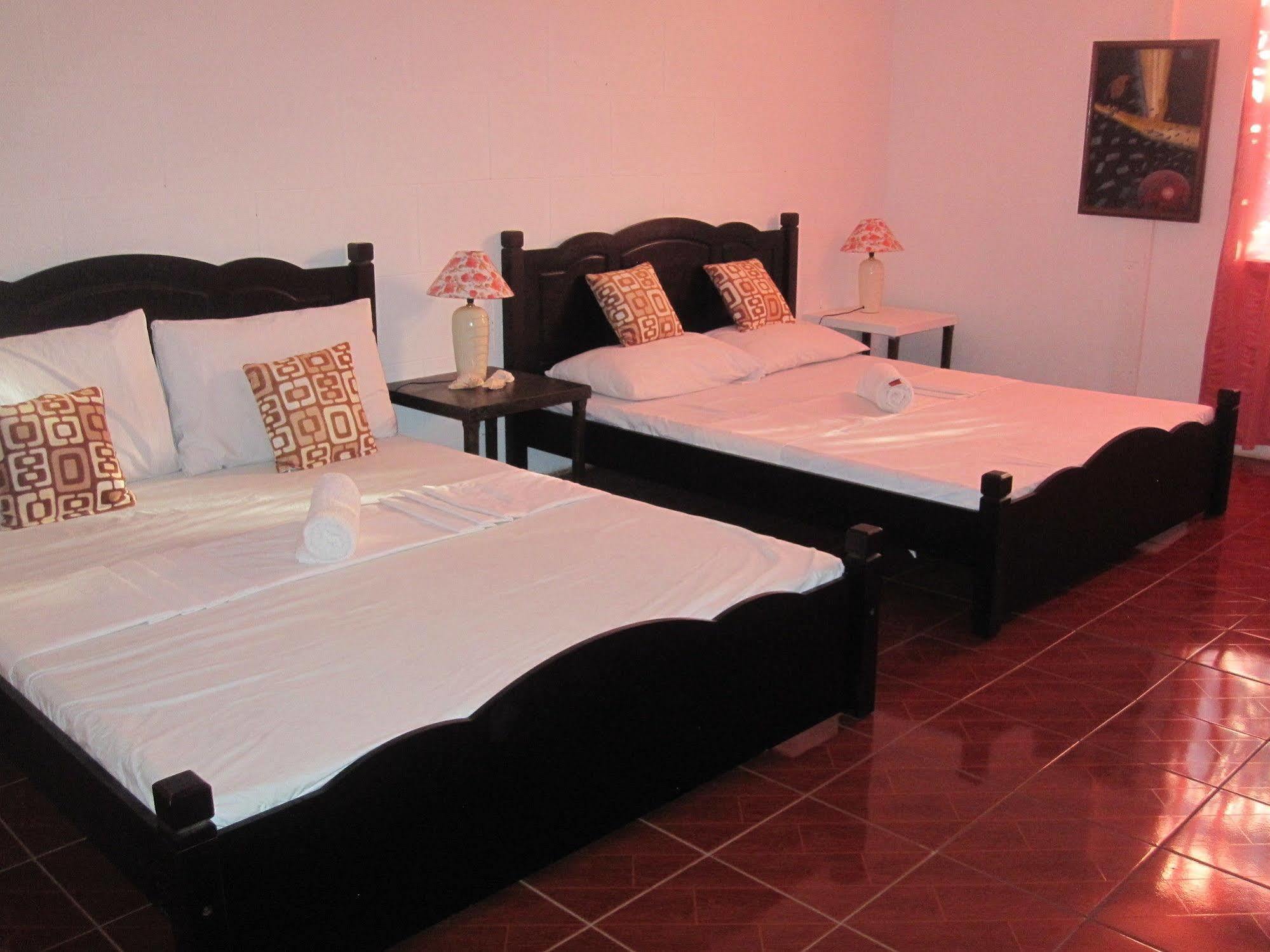 Pierhouse Lodging باسانغا المظهر الخارجي الصورة