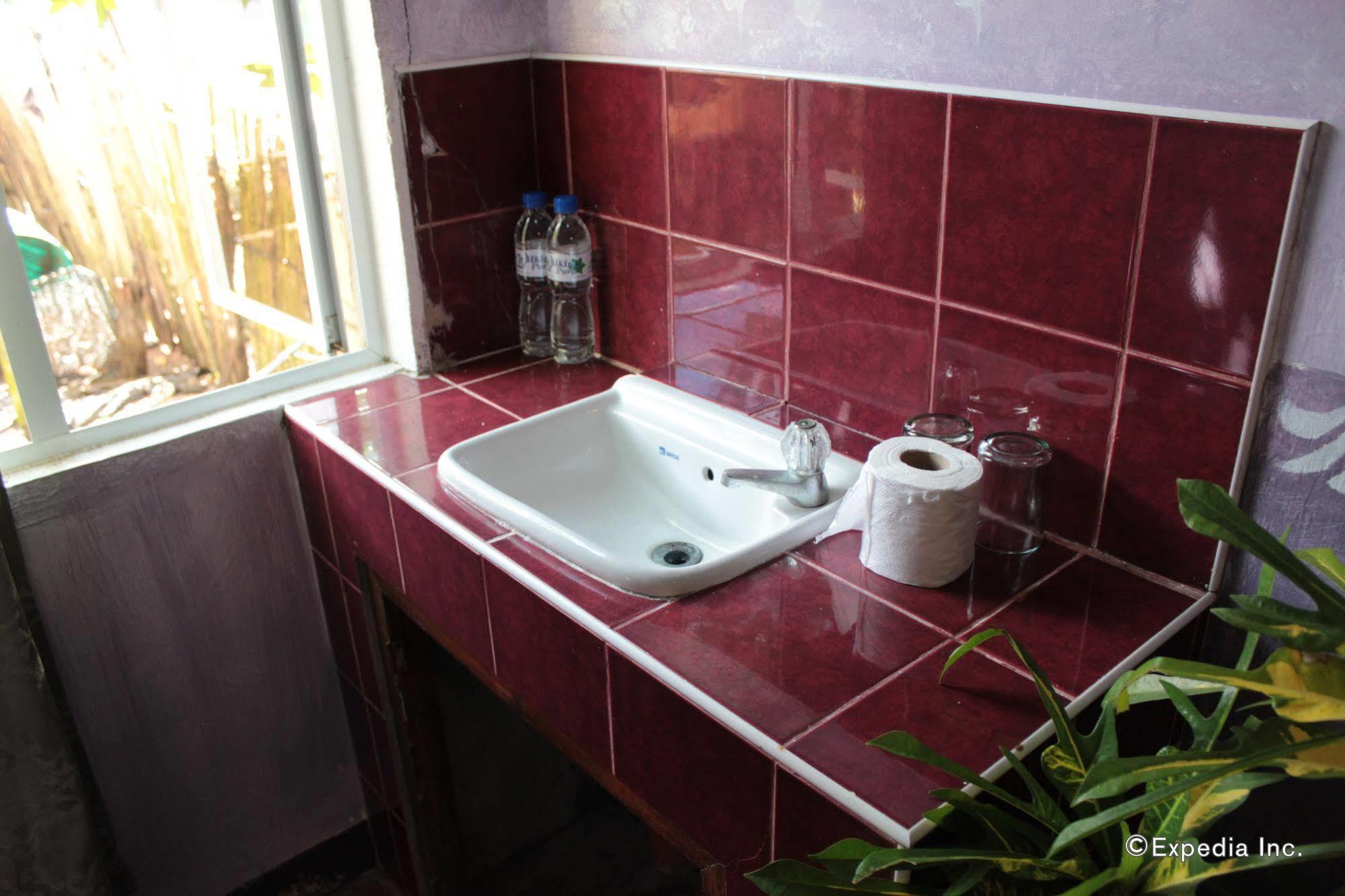 Pierhouse Lodging باسانغا المظهر الخارجي الصورة